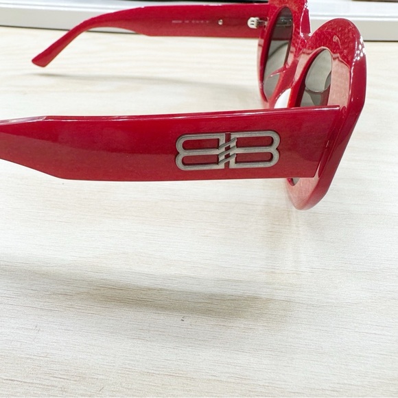 New BALENCIAGA 52MM Cat Eye Sunglasses - Picture 4 of 6